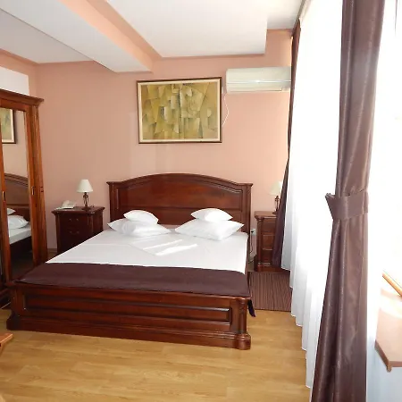 Rion Hotel 3*