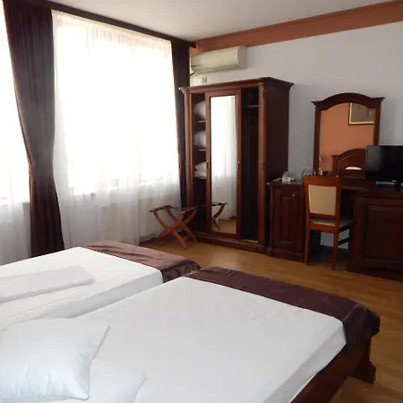 Rion Hotel 3*